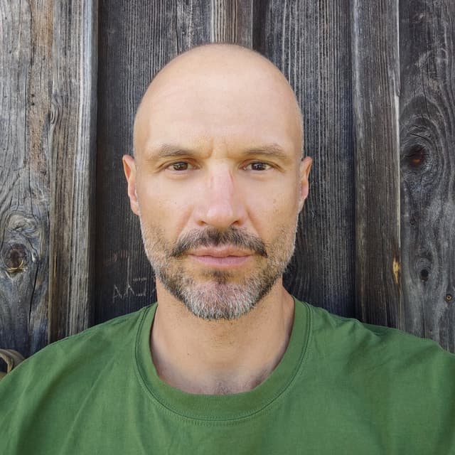 Юрій Хвостик Юрій Хвостик - Психотерапевт