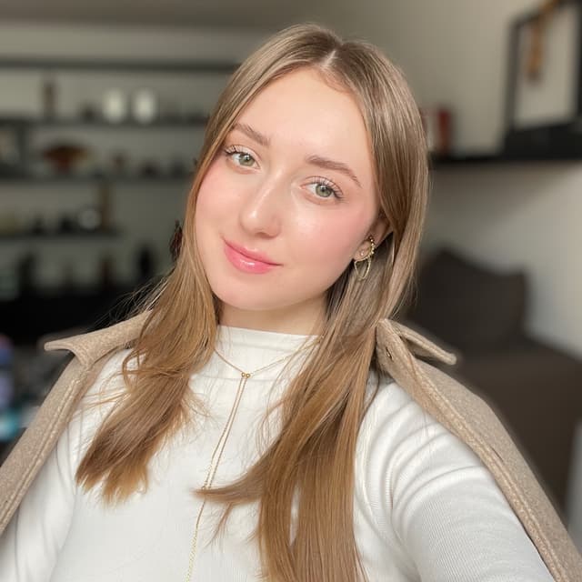 Катерина Зінченко Катерина Зінченко - Психолог