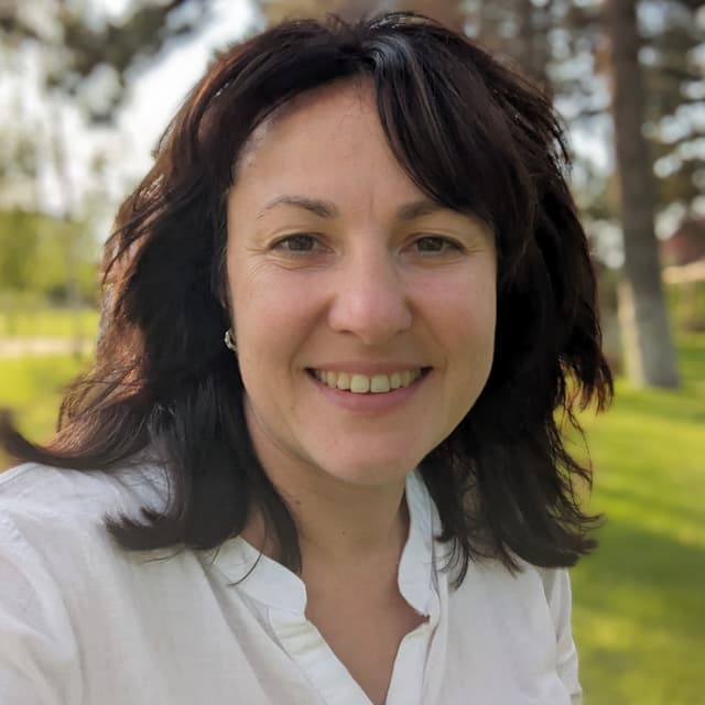 Віолетта Кадошникова Віолетта Кадошникова - Психолог, Психотерапевт