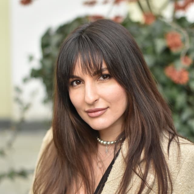 Рената Ширінова Рената Ширінова - Психотерапевт