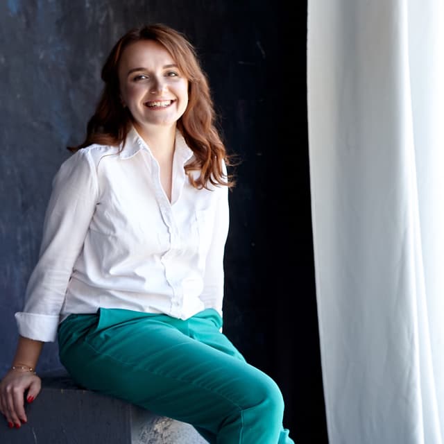 Альона Добролюбова Альона Добролюбова - Психотерапевт